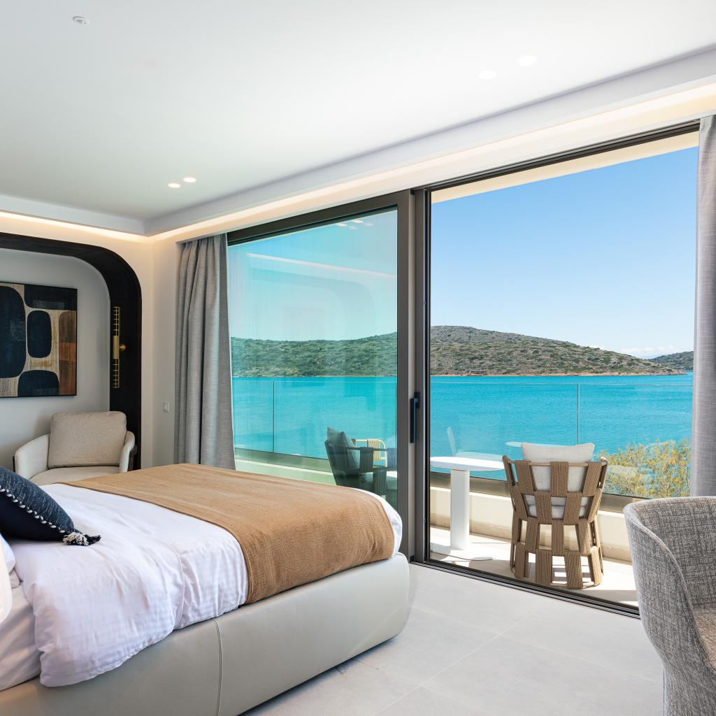 Deluxe Suite With Outdoor Jacuzzi Sea View