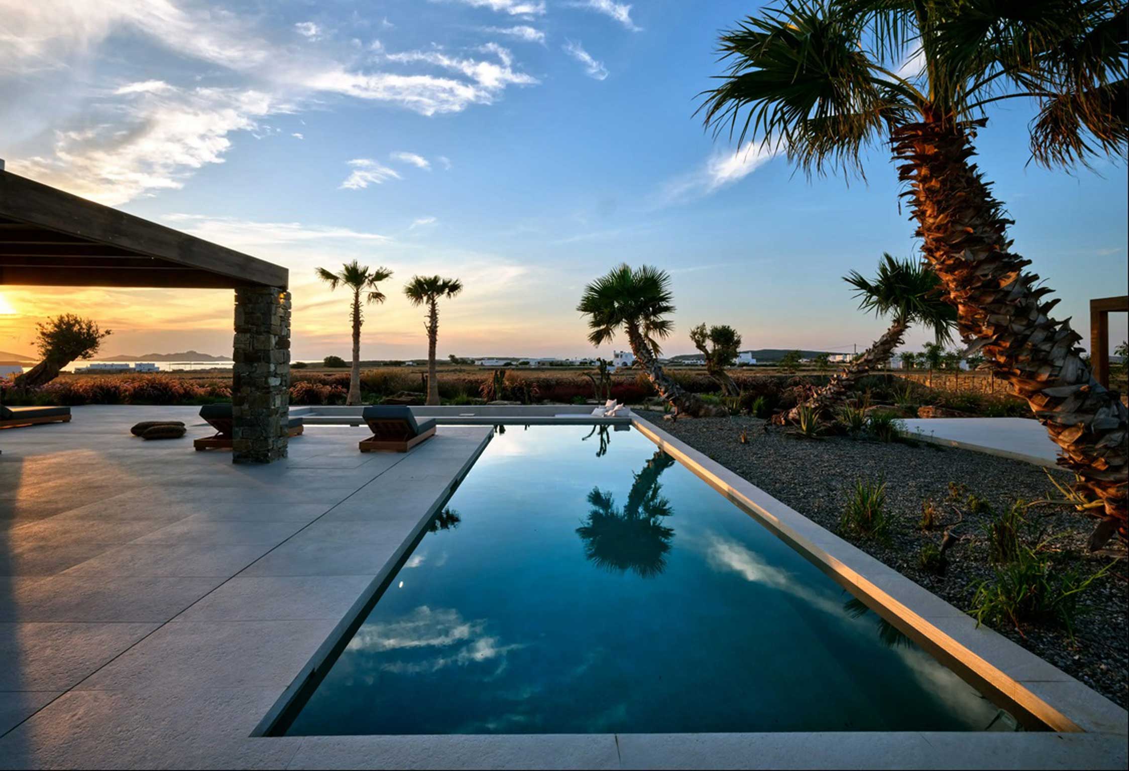 Paros Villa Palace jumbotron image