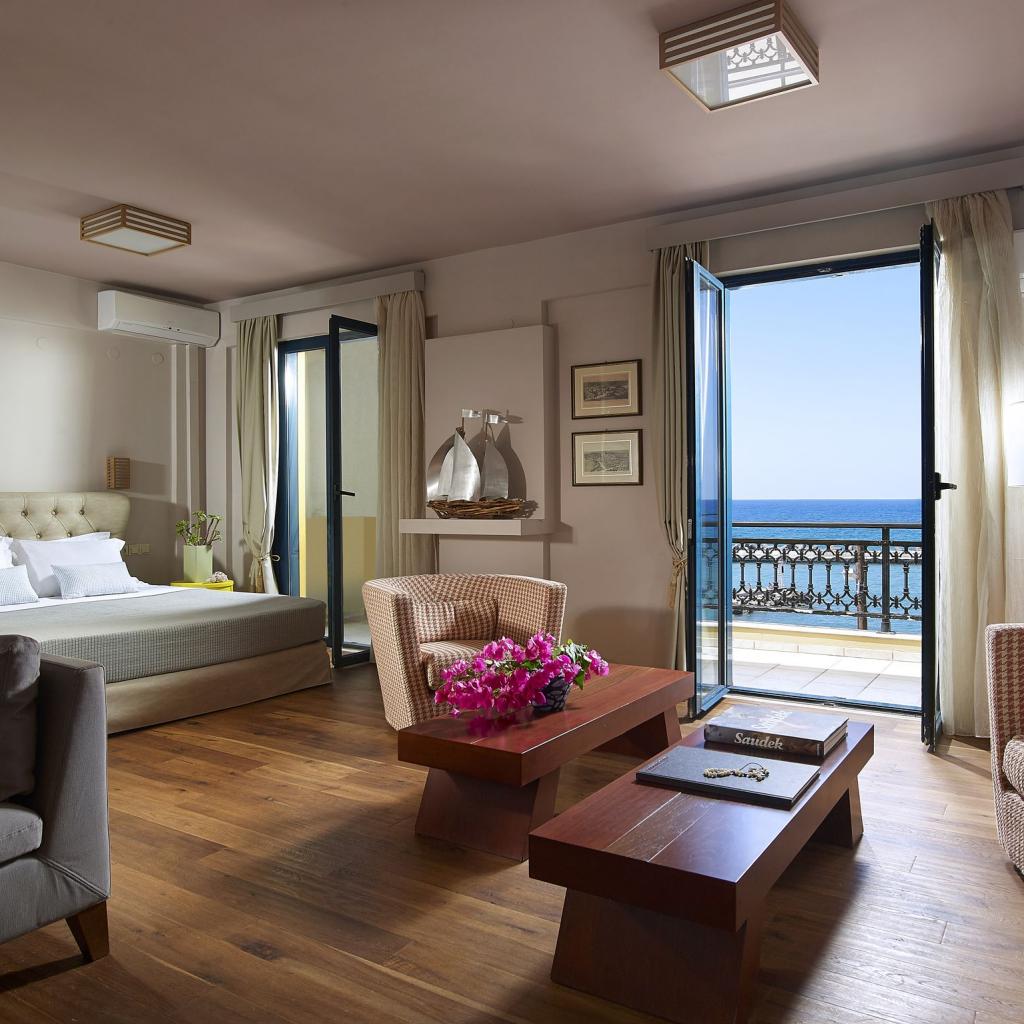Suite 1 Bedroom Sea View