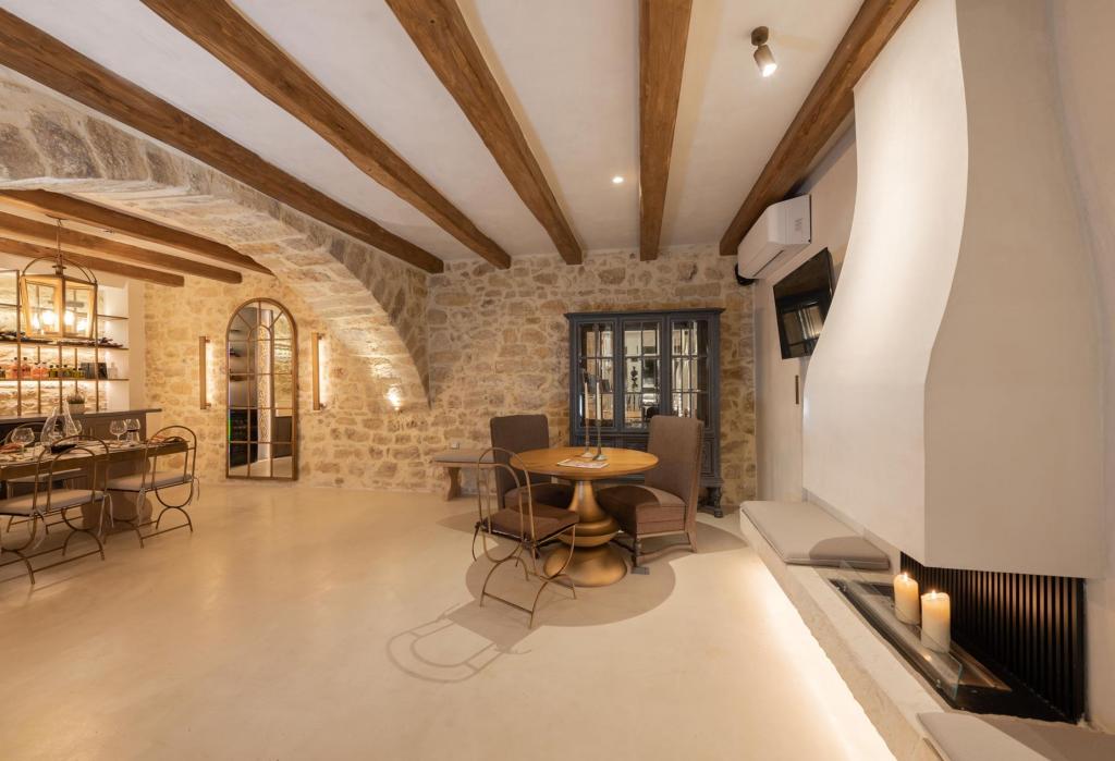 Click here for navigation