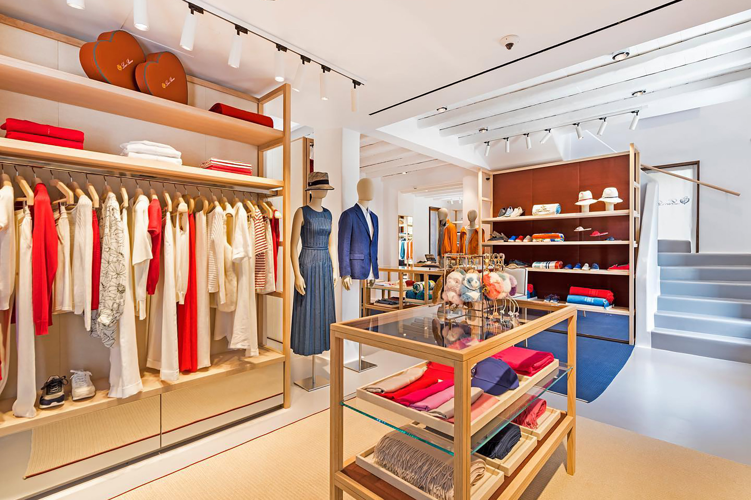 Loro Piana Nammos Village
Psarou Beach 84600 Mykonos, Greece
Phone: +30.2289078400
Fax. +30.2289078499
E-mail: nammosvillage@nammosvillage.com - Secondary Image