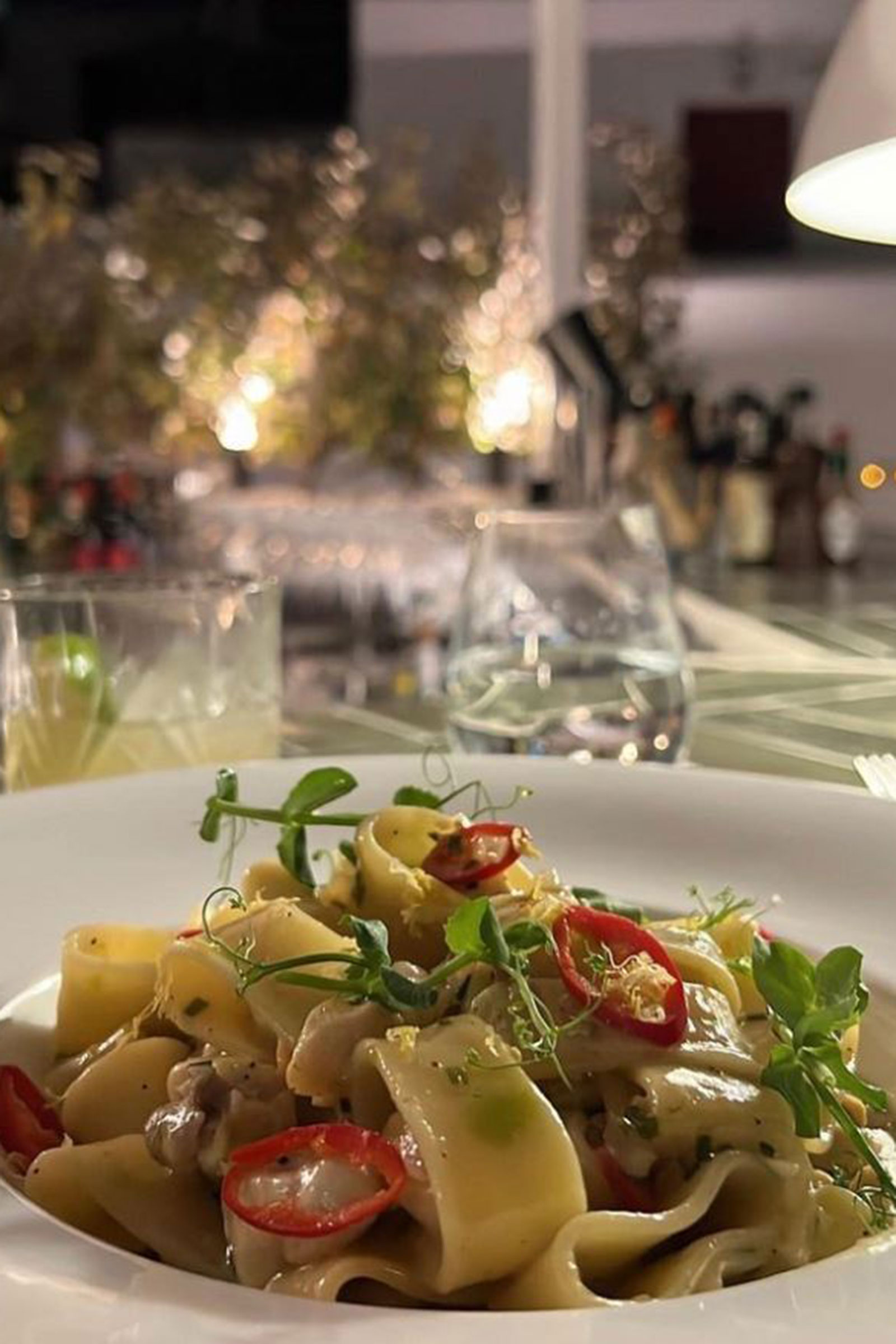 From the freshest beef tartare to the splendid signature moussaka, from the traditional pies or the stuffed summer vegetables to the elegant asparagus soup or the coq au vin, and from the Instagram famous chateaubriand with the finely cut french fries to the exquisite tarte tatin with vanilla ice-cream (a definite “must”), here you will experience a night well-spent in every possible aspect. - Image