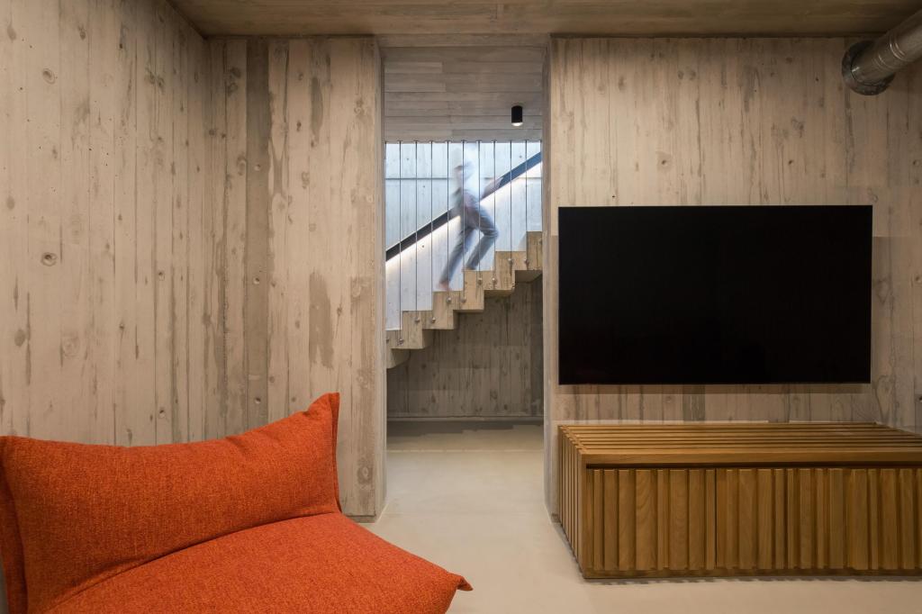 Album Image  #132338