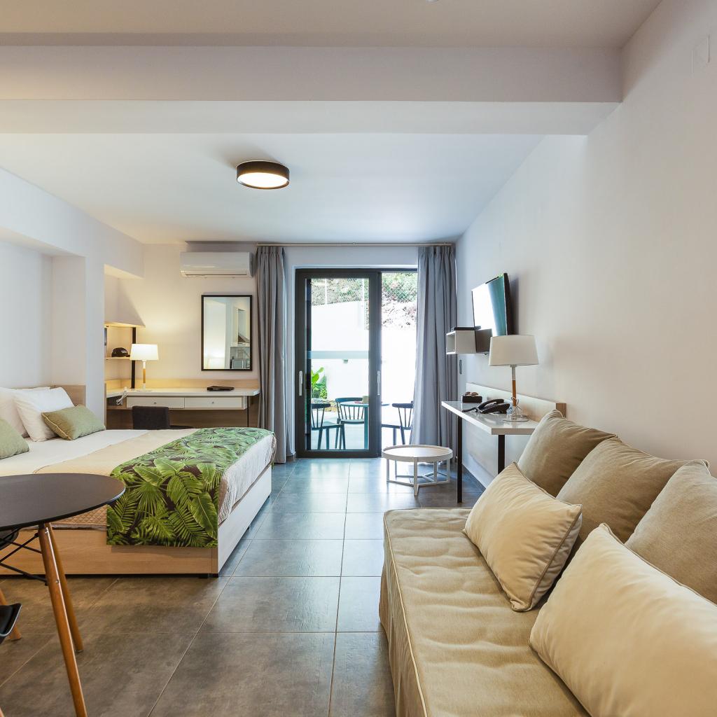 Economy Suite