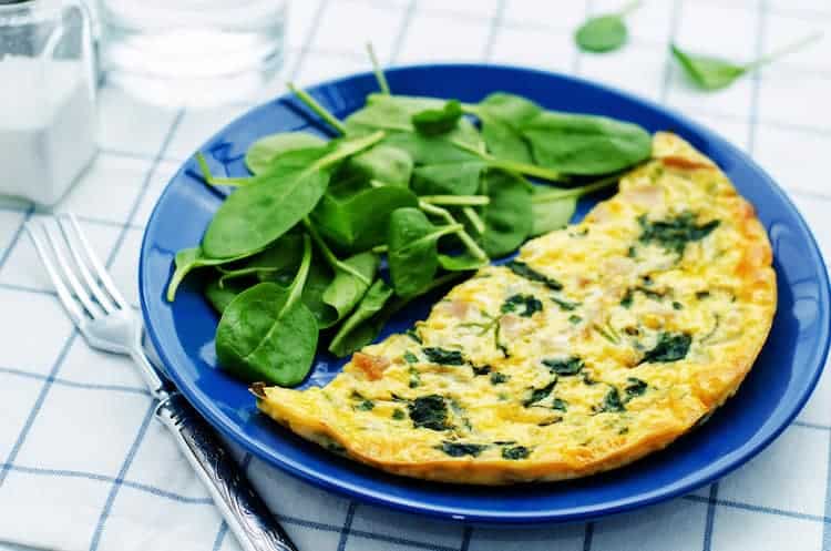Omelet met babyspinazie