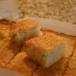 Heerlijke koolhydraatarme kokoscake van opgeklopte eiwitten en geraspte kokos!