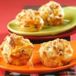 Heerlijke hartige muffins gevuld met ham en kaas.