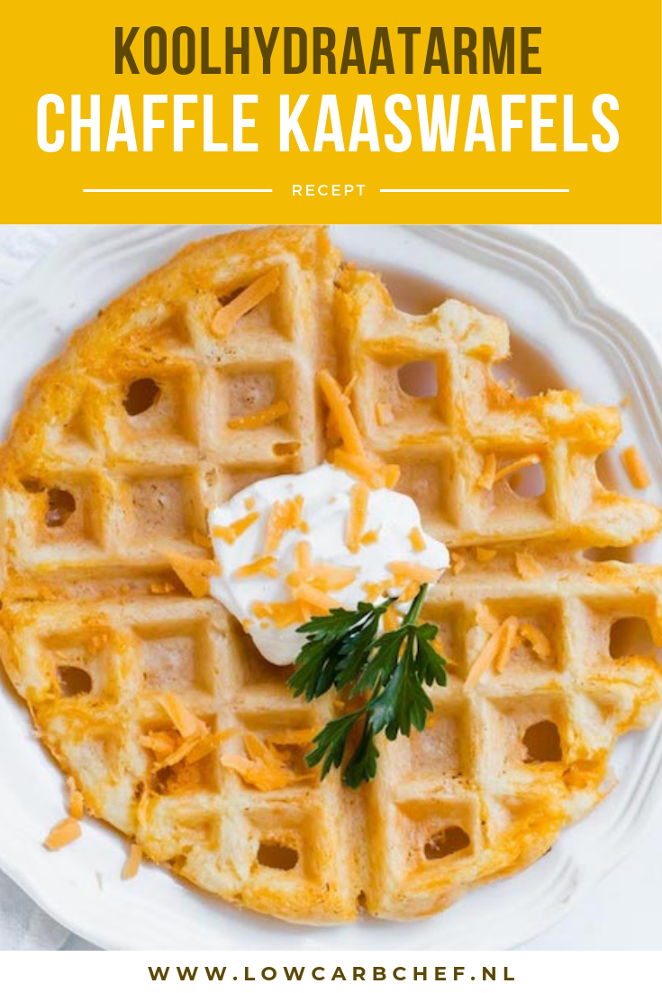 De nieuwste hype onder volgers van het koolhydraatarm dieet: chaffle wafels. Koolhydraatarme chaffle wafels zijn een heerlijk alternatief voor brood. #koolhydraatarm #chaffle #wafels #ontbijt #recepten
