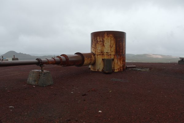 Krafla_borehole_noisemaker_detail-600x400.jpg