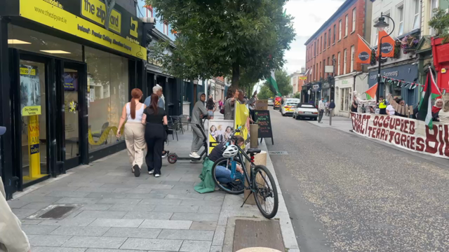 Video of protestors chanting “free, free Palestine!”