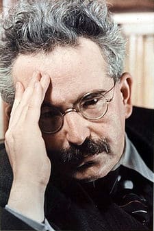 Walter Benjamin Walter Benjamin