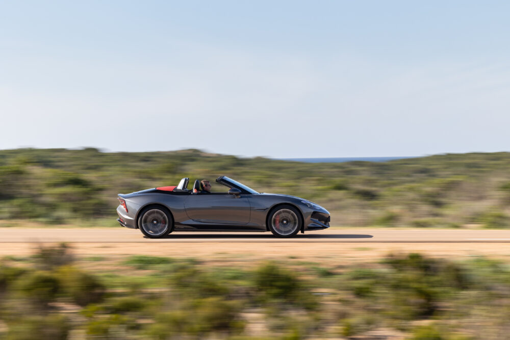 MG Cyberster 77 kWh XPOWER © MG Motor Deutschland GmbH/Thibaud Chevalier