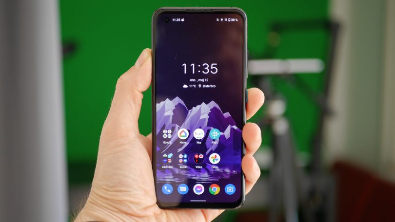 ASUS Zenfone 8