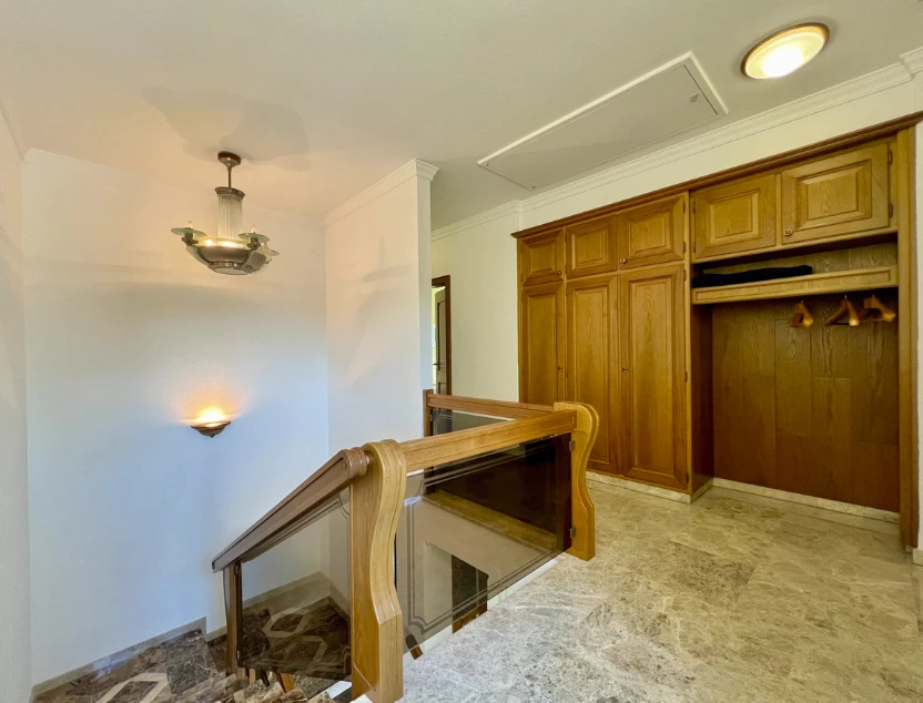 Small right