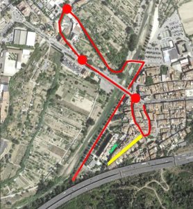 Recorregut alternatiu (en vermell) per accedir a la carretera C-243b direcció Gelida i al cementiri