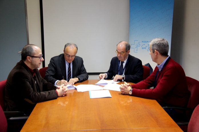 Josep Serrat, director planificació HSJD; Manuel del Castillo, gerent HSJD; Manuel Álvarez, director-gerent FHSJDM, i Rafael Gómez, adjunt direcció-gerència FHSJDM Josep Serrat, director planificació HSJD; Manuel del Castillo, gerent HSJD; Manuel Álvarez, director-gerent FHSJDM, i Rafael Gómez, adjunt direcció-gerència FHSJDM
