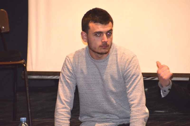 Xerrada-col·loqui sobre Bullying a El Foment. Adrián Arrebola