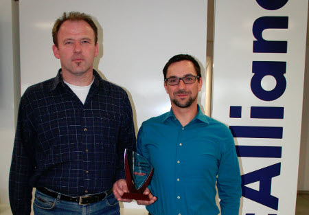 Claus Hertle (links) und Mario Gregor (rechts) Solution Manager TecCONTROL