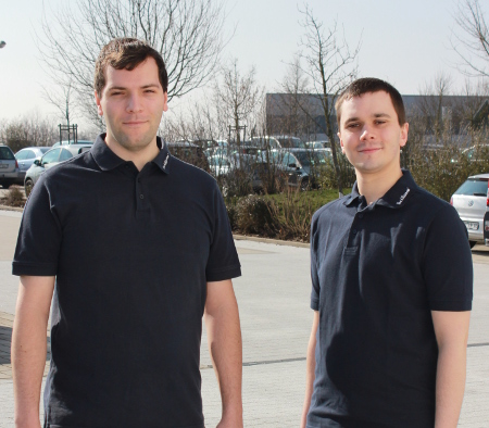 Lukas Walther (right in picture) and André Berberich are delighted to have successfully completed their training.
