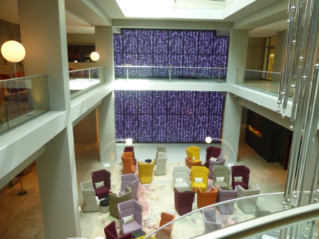 Empty lobby: Participants take advantage of the workshops to learn …
