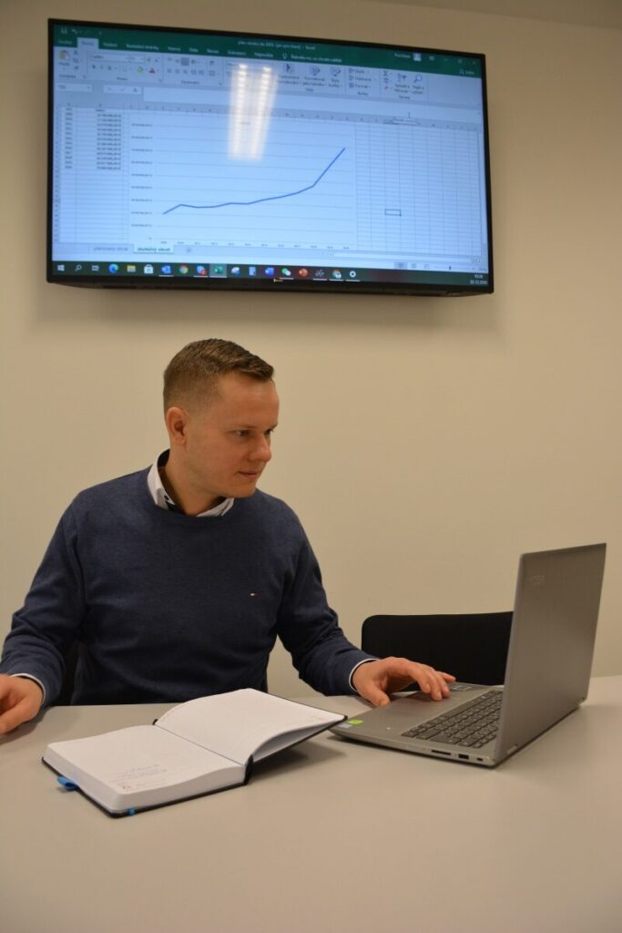 Hubert Kutnak Jr CEO KUTNAK Automotive