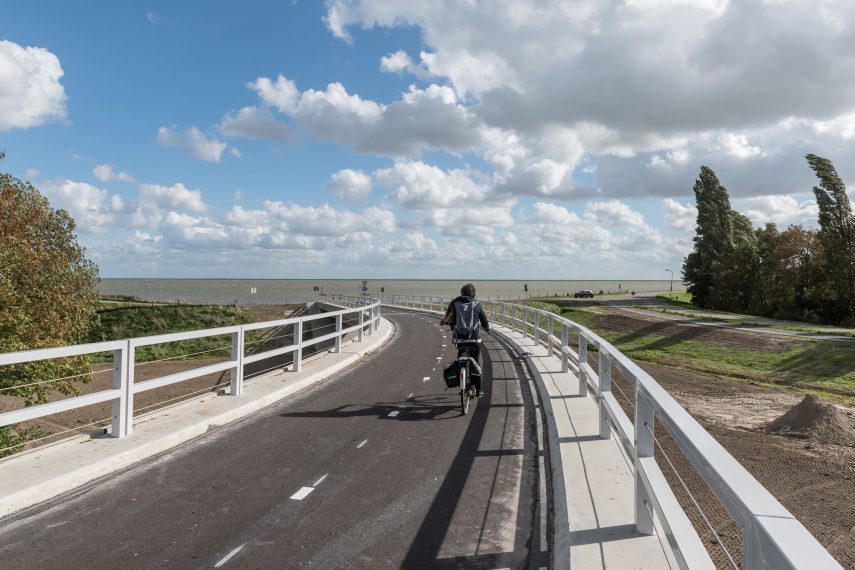 Makkelijk en veilig oversteken via fietsbrug Florasingel