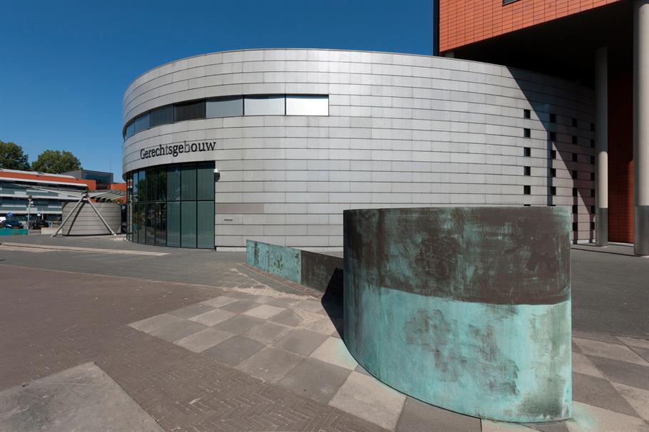 Gevangenisstraffen na brandstichting Party World Center in Venhuizen