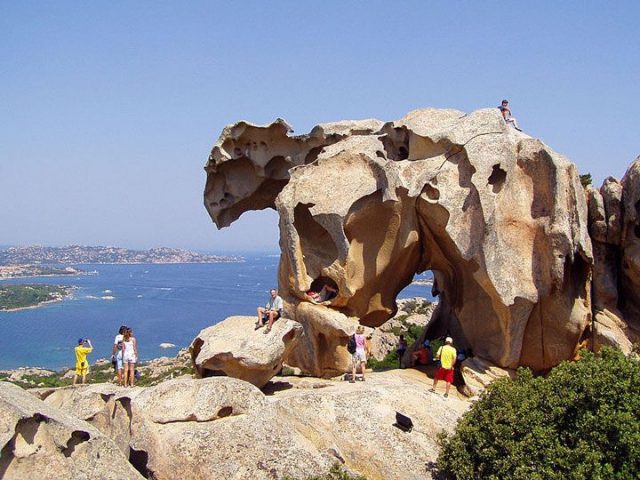 roccia-dellOrso_Palau La roccia dell'Orso a Palau monumenti naturali della Sardegna