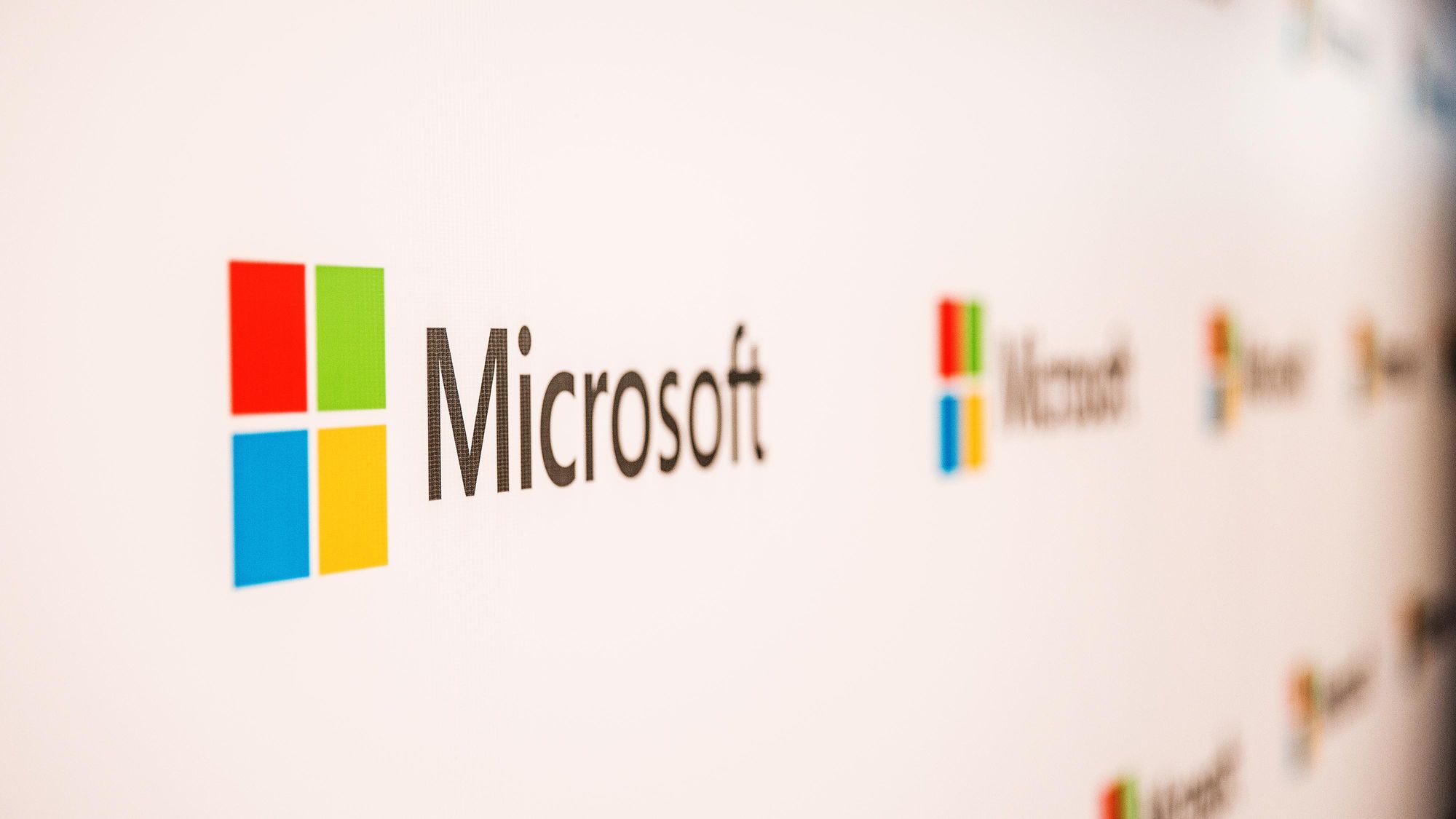 Microsoft оновлює Paint, Snipping Tool і Notepad у Windows 11