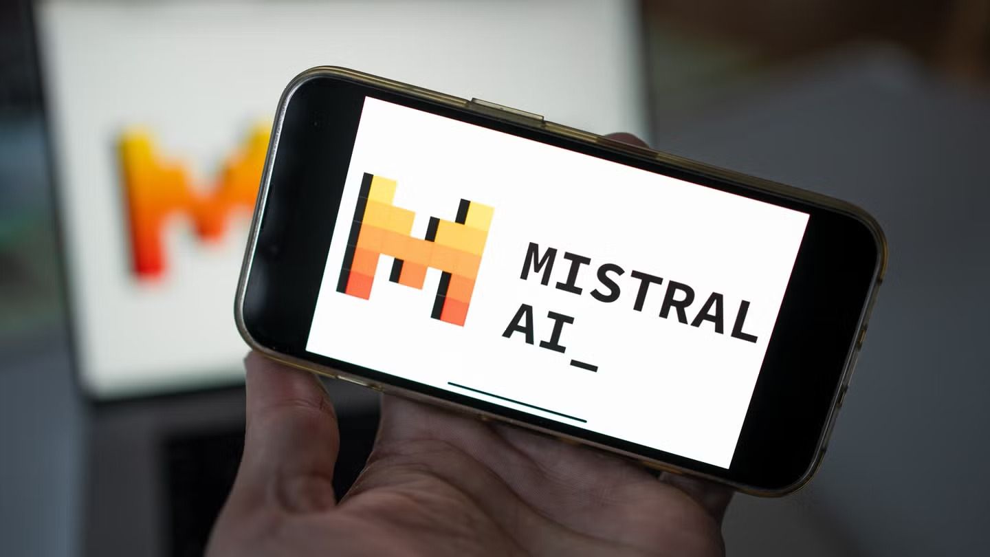 Французький конкурент OpenAI: усе про компанію Mistral AI