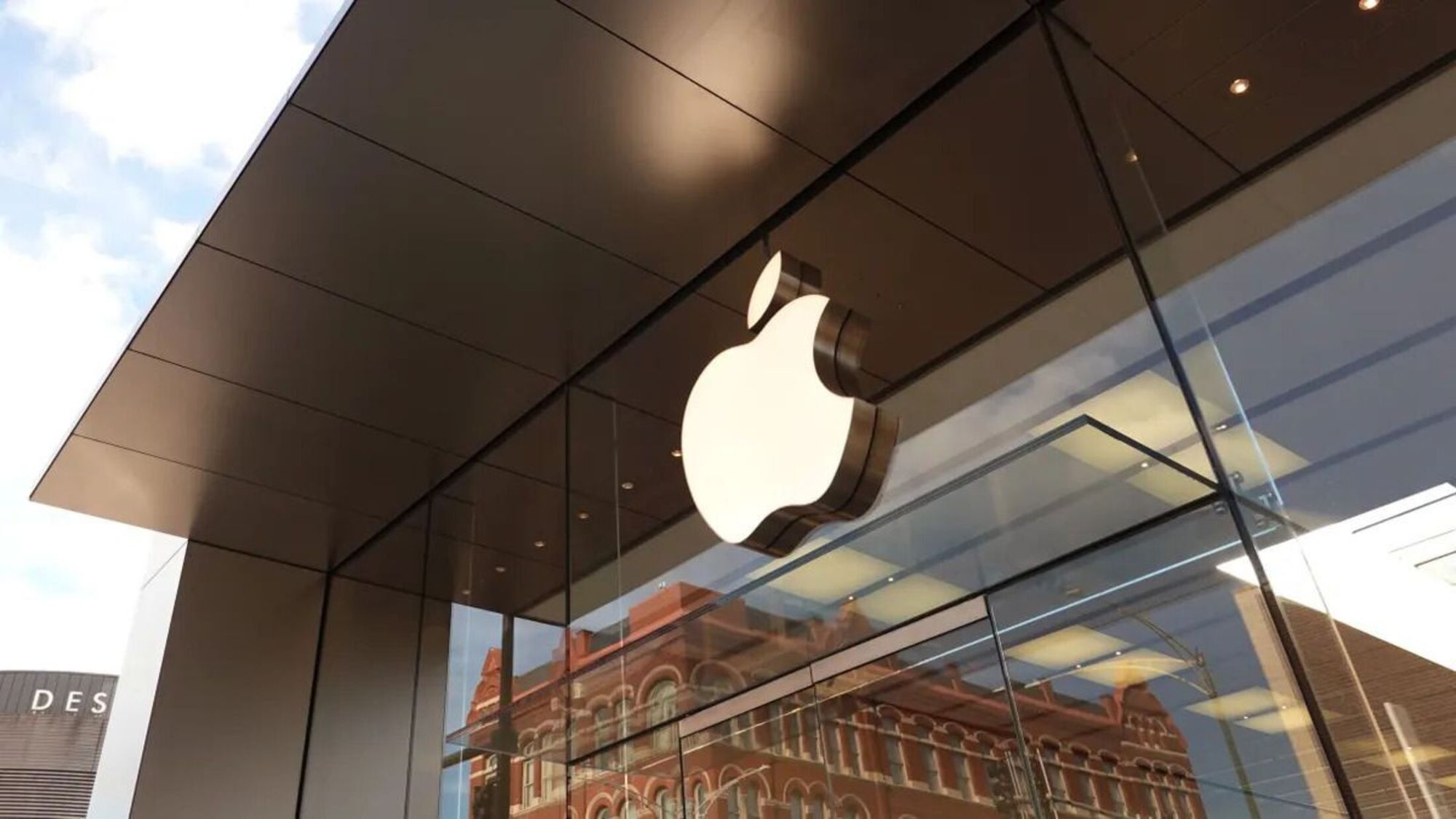 Apple відкладає нову версію Vision Pro, щоб прискорити розроблення смартокулярів