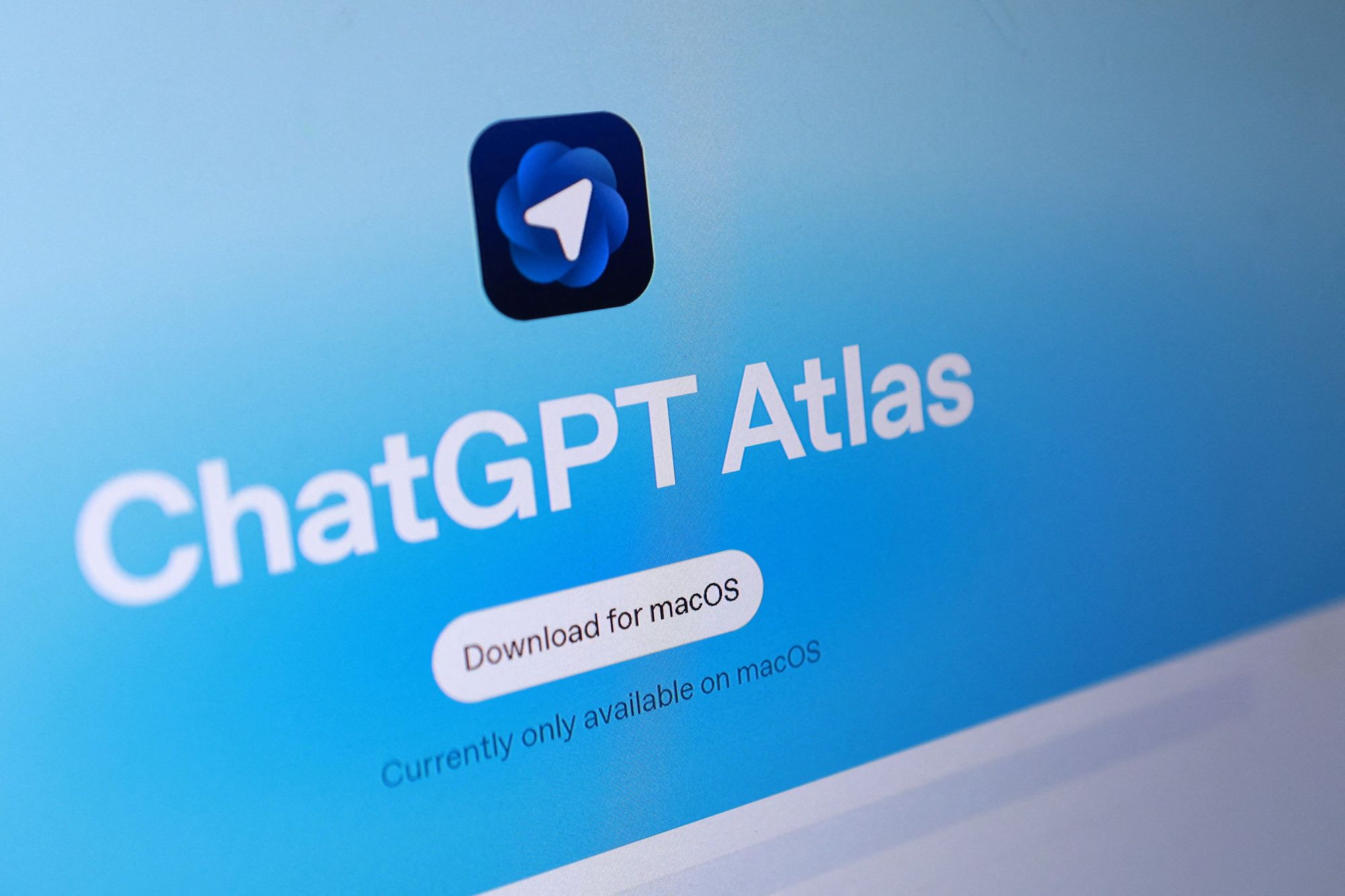 OpenAI готує велике оновлення для браузера Atlas: профілі, групування вкладок і блокувальник реклами
