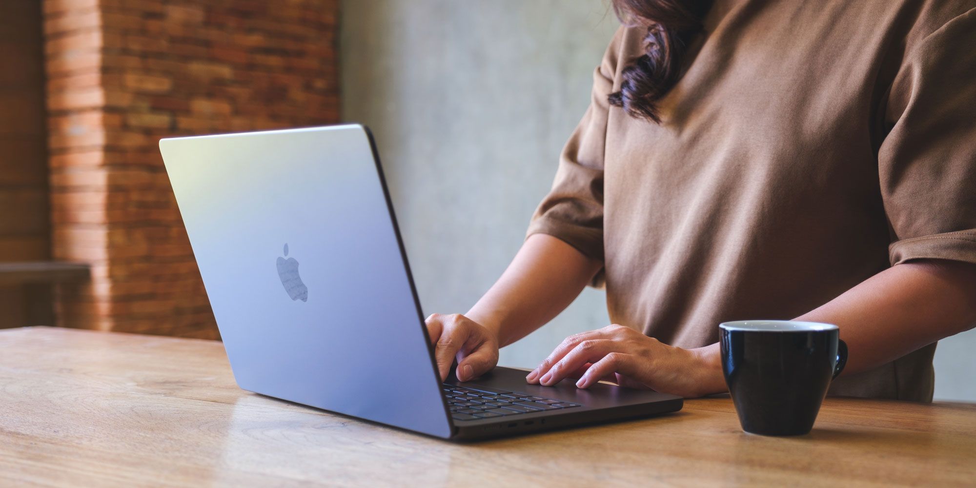 Apple готує MacBook Pro з OLED-екраном і Dynamic Island — реліз очікується у 2026 році