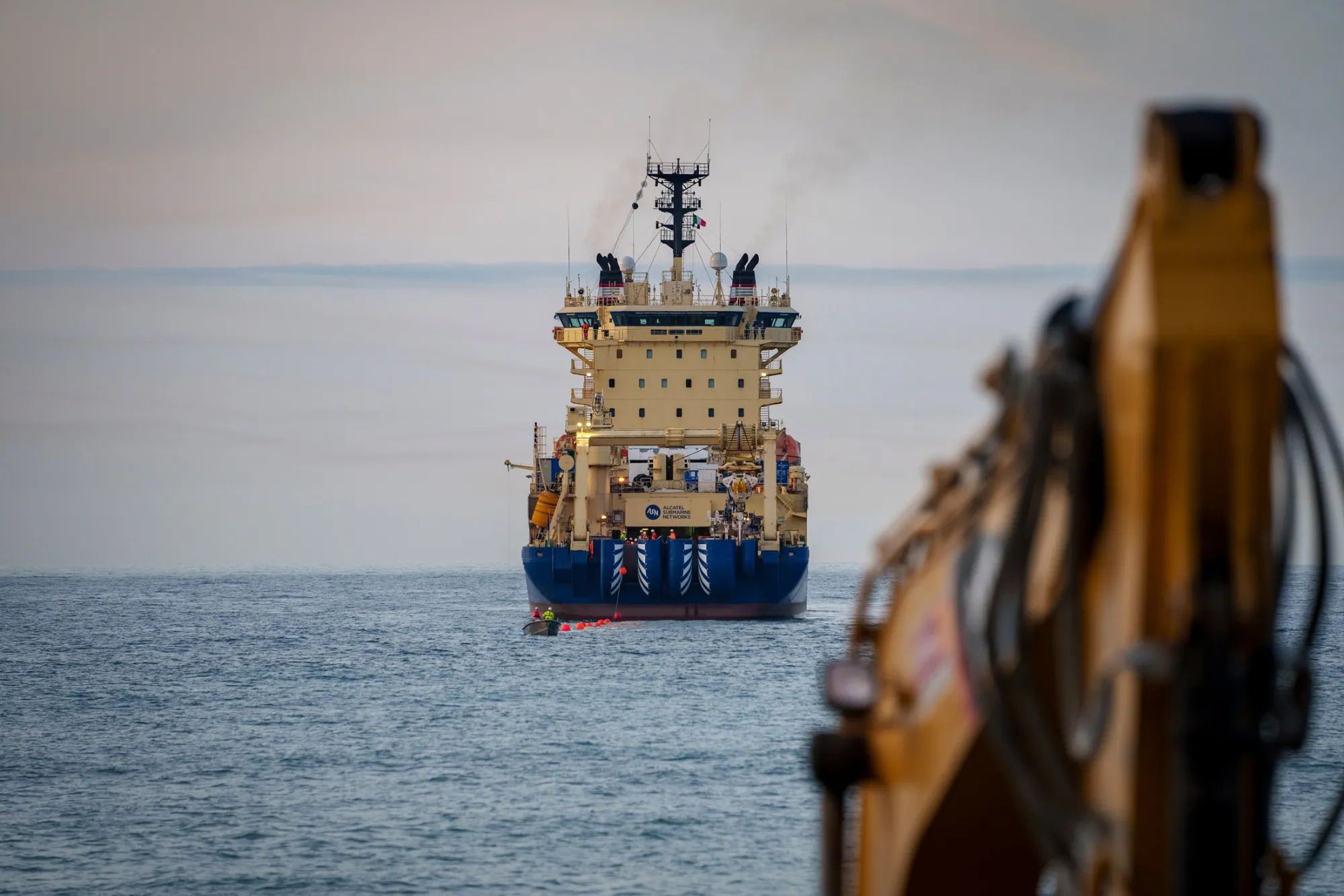 Google і Meta відкладають прокладання кабелів у Червоному морі через ризики безпеки