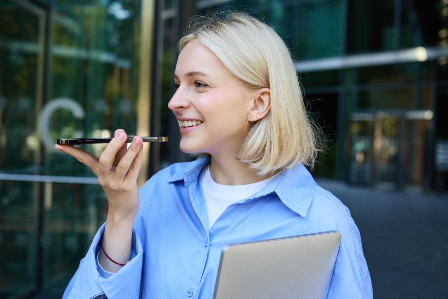 Голос замість клавіатури: найкращі ШІ-застосунки  для голосового набору