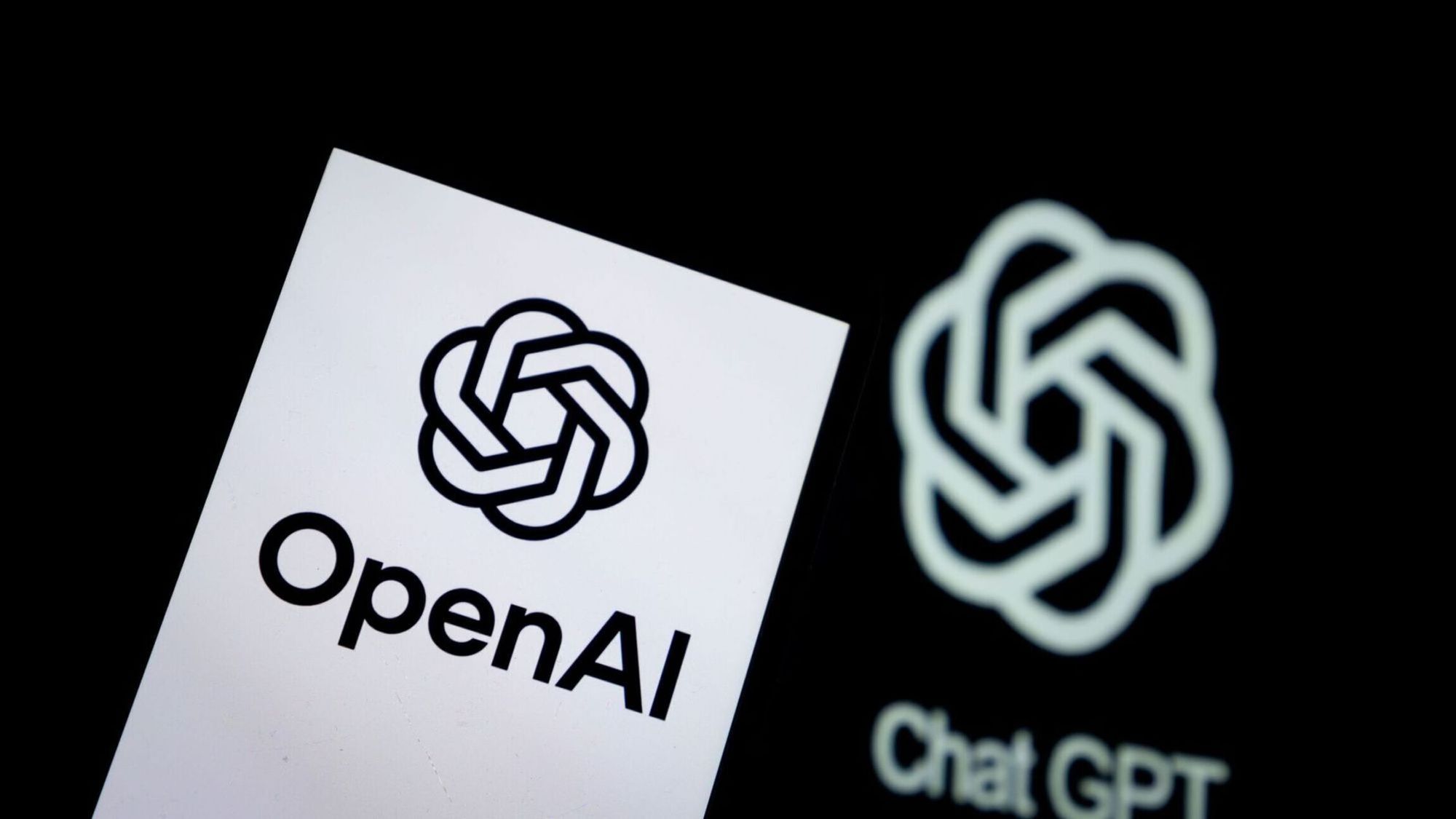 OpenAI працює над «розумною» колонкою з камерою