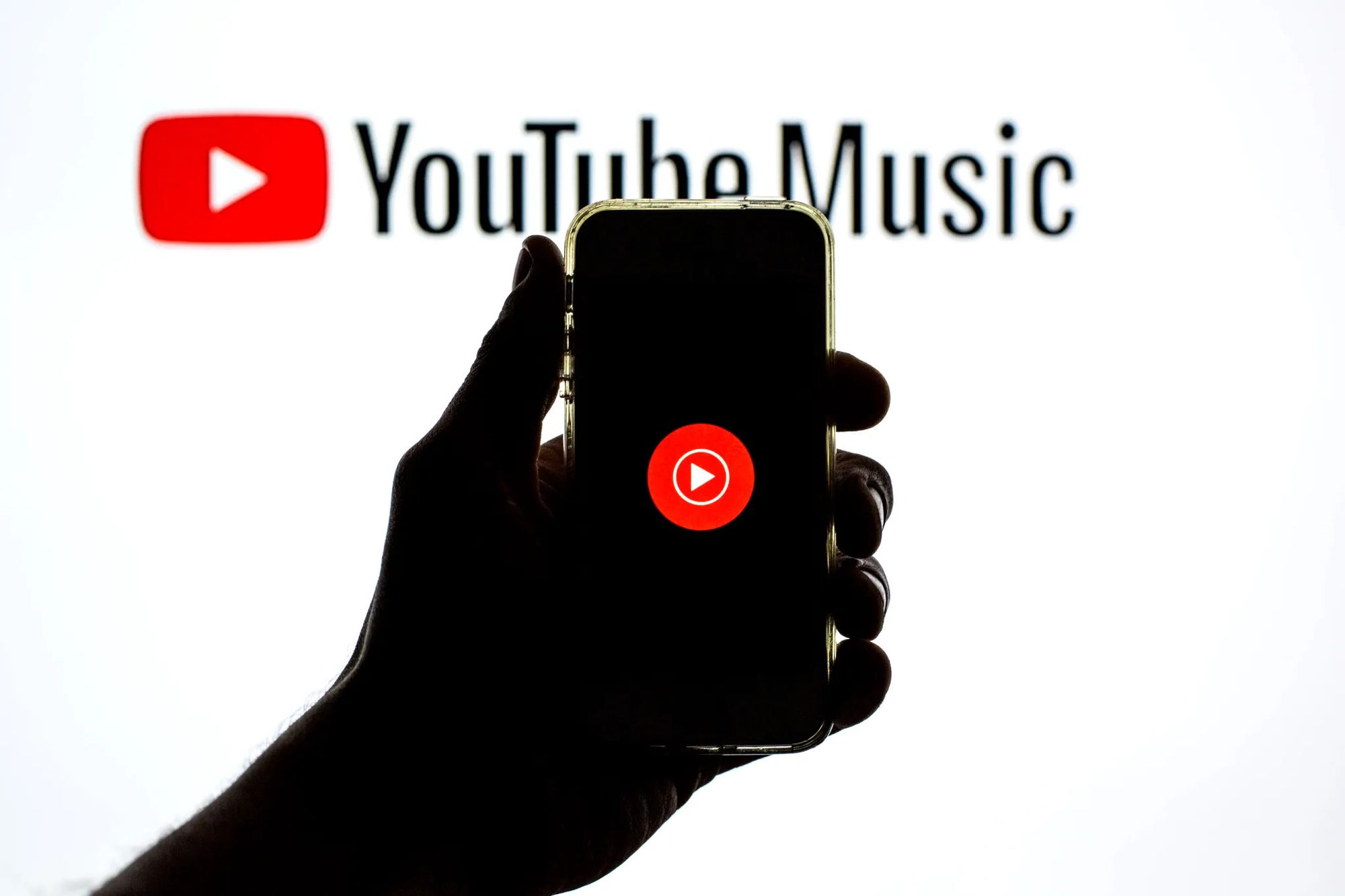 YouTube запускає ШІ-генерацію плейлистів для підписників Premium