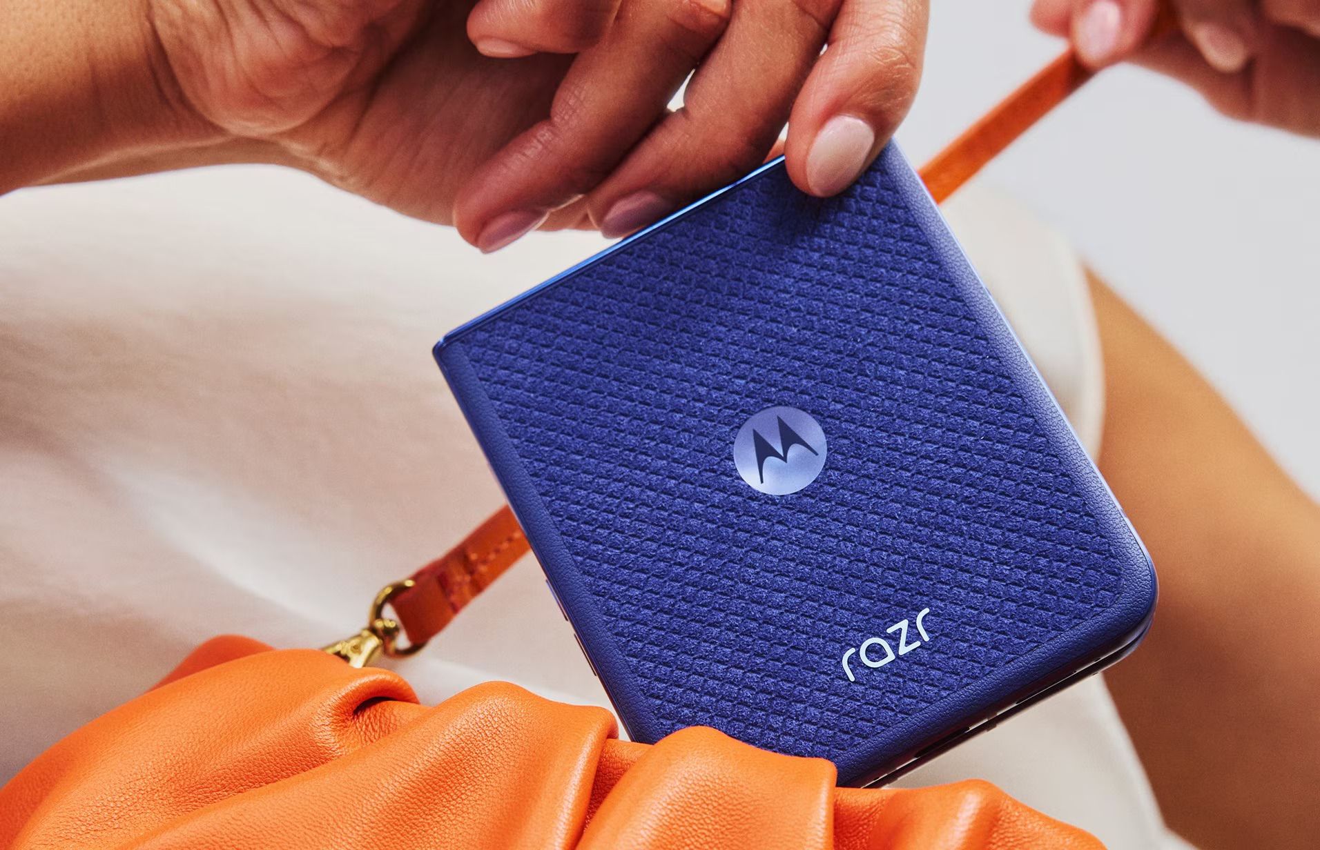 Razr 70 і 70 Ultra офіційно: Motorola показала нове покоління складаних смартфонів