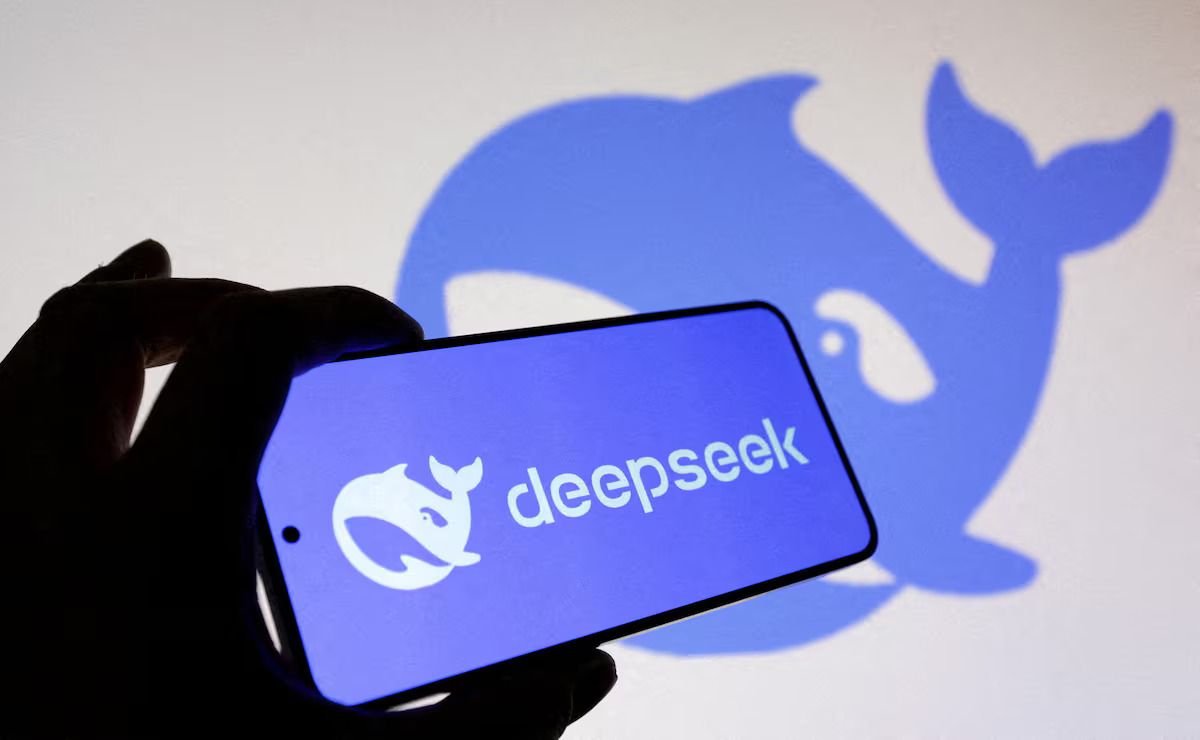 Китай переходить на власні AI-чипи: DeepSeek V4 працюватиме на Huawei