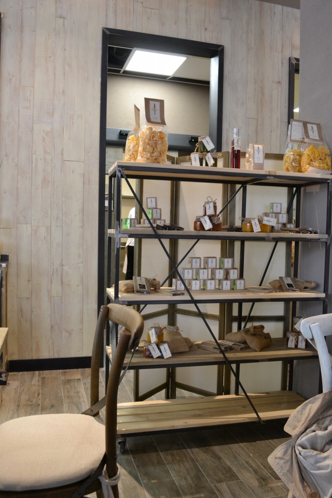 © Alexandra Claessens, 2015 Eat&Drink: Café Granaio | Milano - DSC 00741 e1432798006113 683x1024