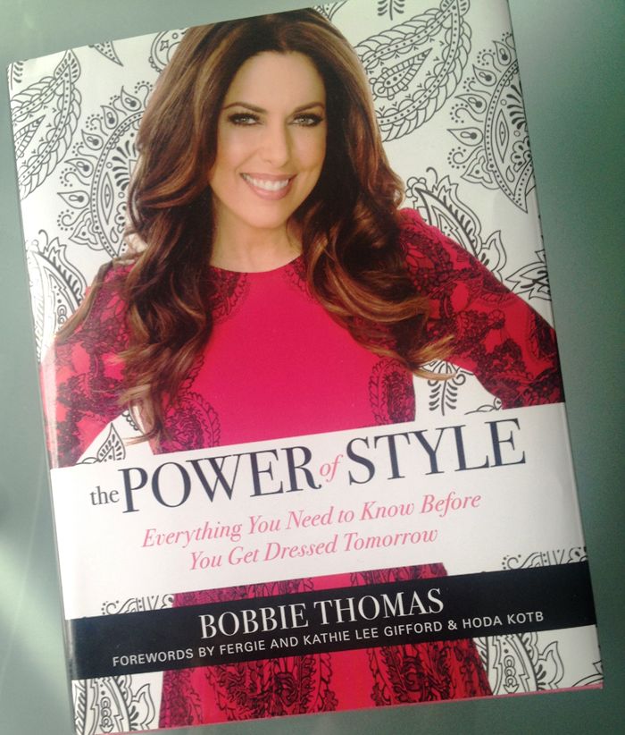 Der Stil-Ratgeber "The Power of Style" zeigt auf, wie guter Stil aus der inneren Haltung selbstbewusster Frauen entsteht.