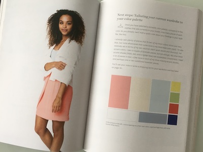Eine optimale Farbpalette für Ihre Grundgarderobe besteht in diesem Fall aus 9 Farbtönen.