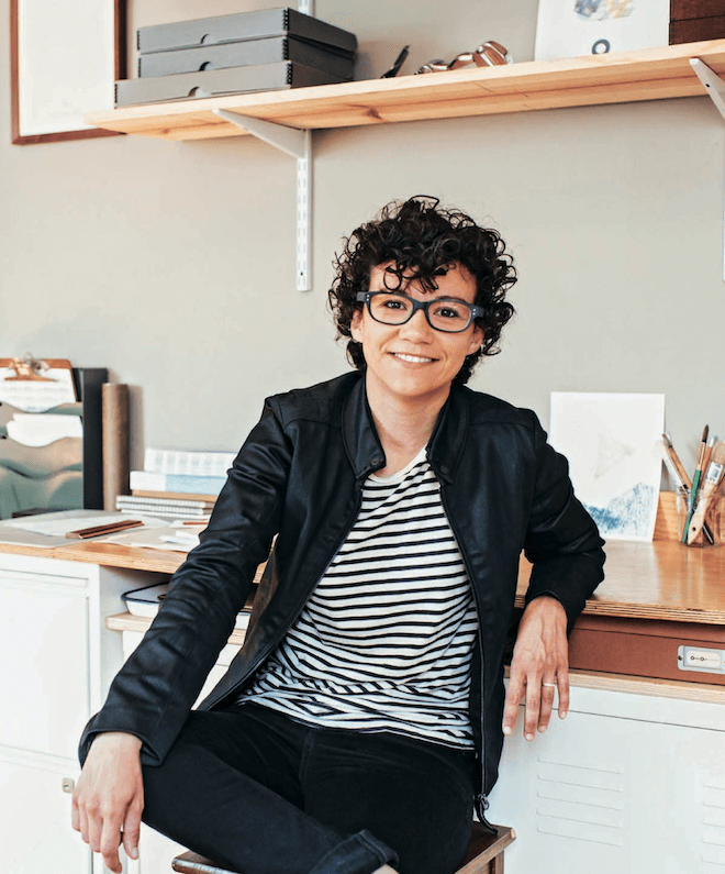 erfolgreiche Frauen tragen puristische Looks