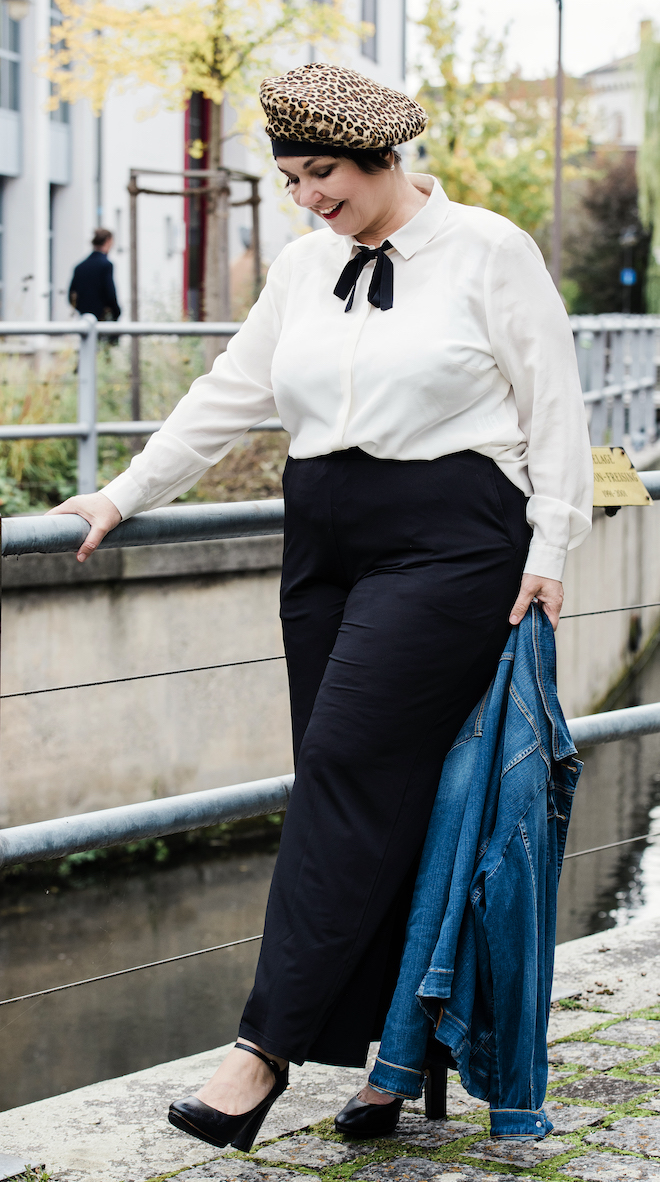 Susi als Französin