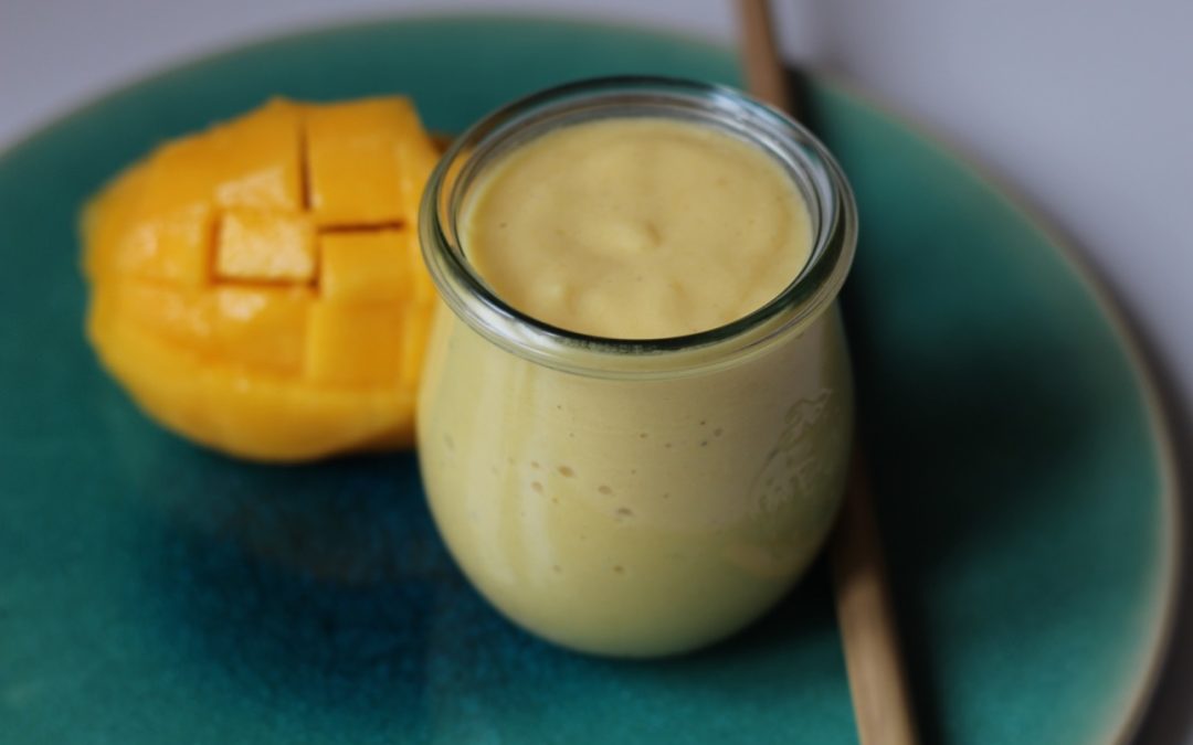 Veganer Ayurveda Mango-Lassi