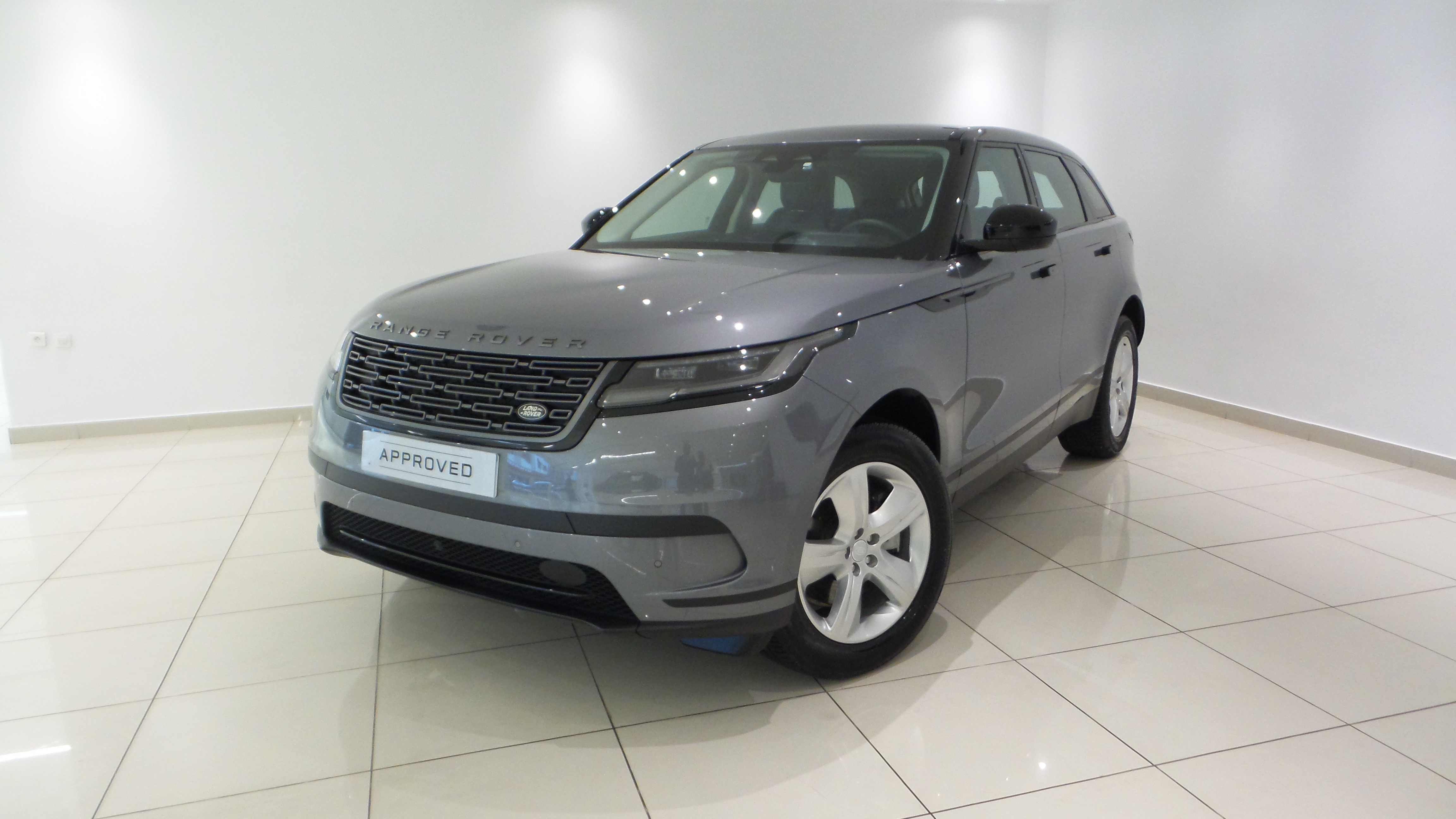 Land Rover Range Rover Velar D200 S 2024 in Morocco