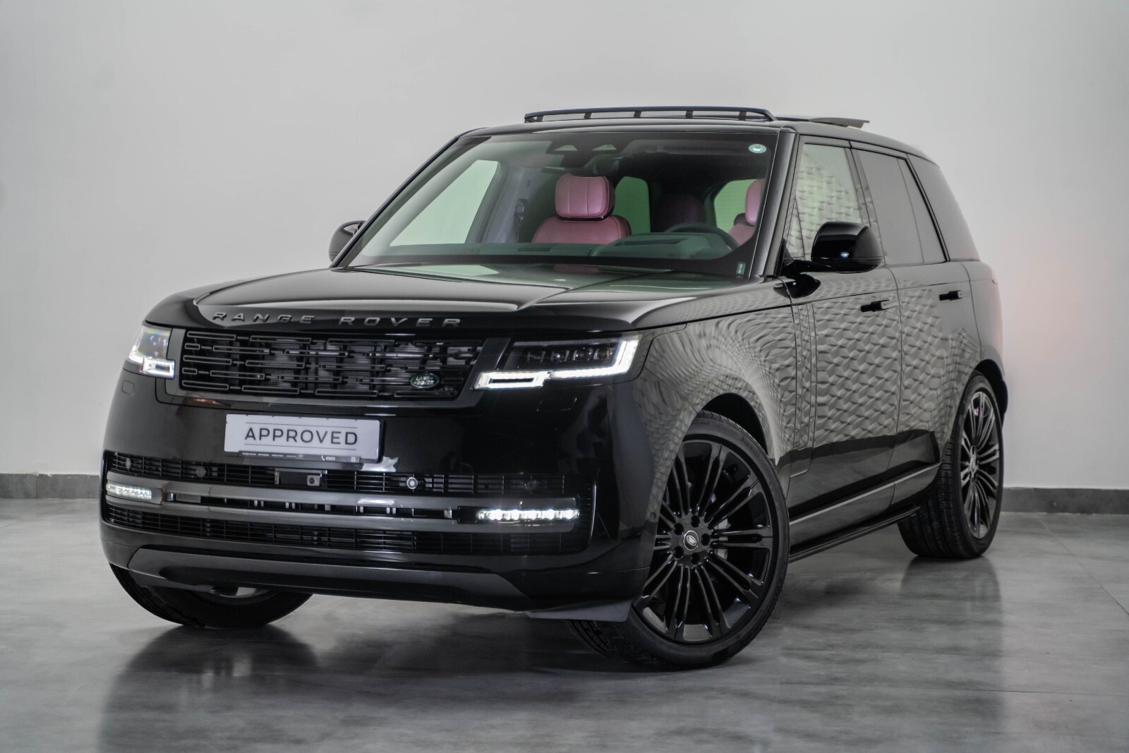 Land Rover Range Rover Hse 2025 in Iraq