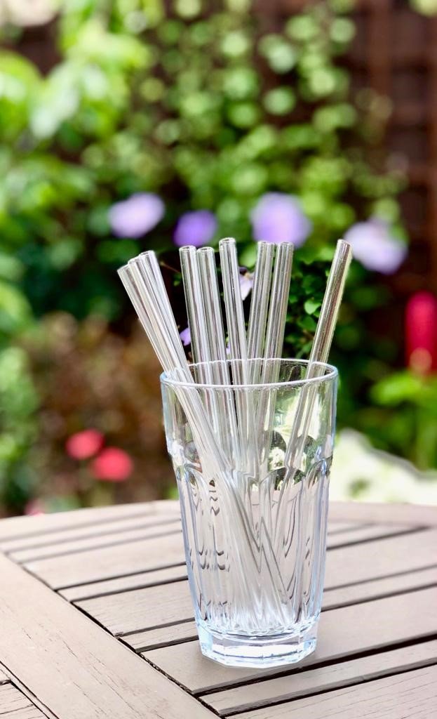 plastic straws