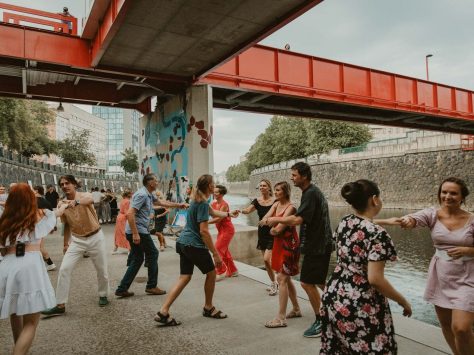 Zatanči si s námi na náplavce: Salsa edition