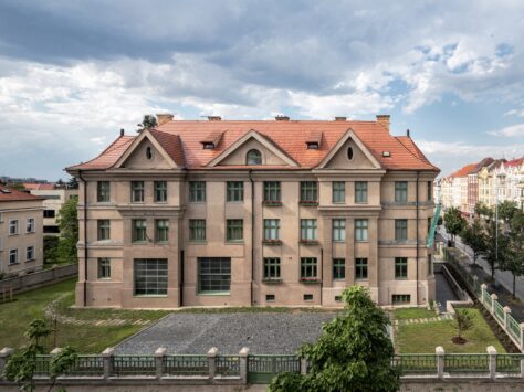 ICONIC HOUSES – Ikony české avantgardy